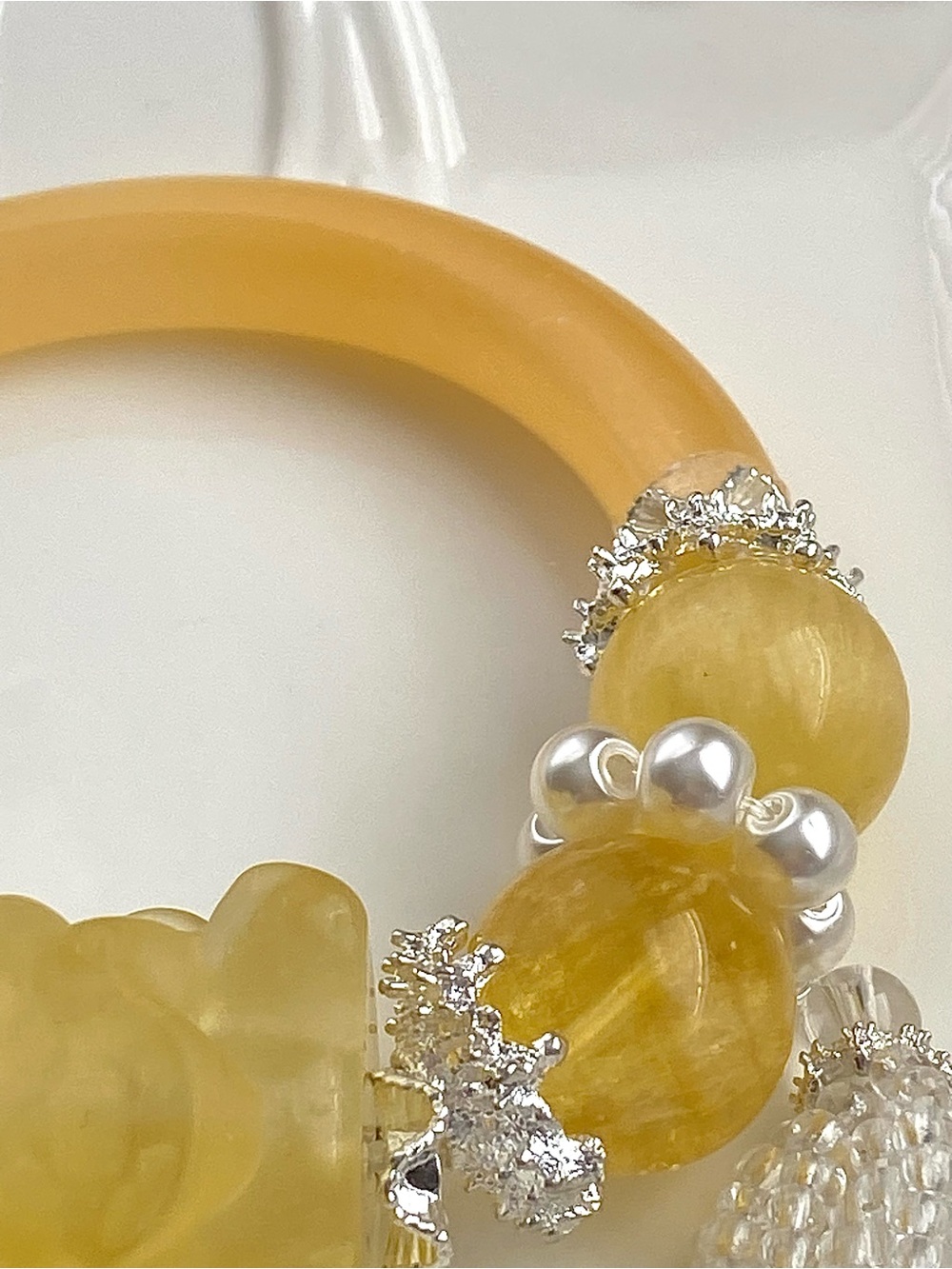 B193-Handmade Citrine Half Bangle And Yellow Fluorite Carved Lion With Tassel - Picture 6 of 9